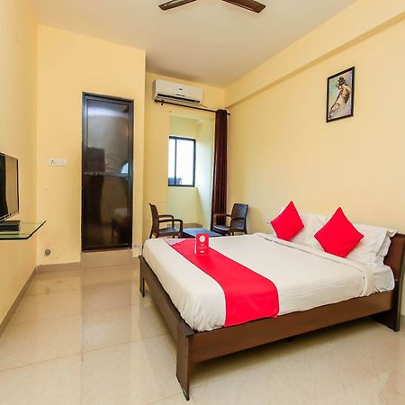 Oyo 14276 Hotel Spring Height Acaro Exterior foto